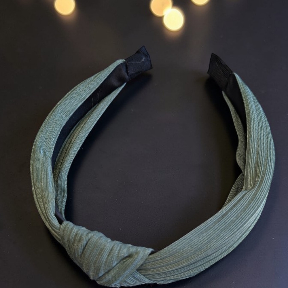 NWT 3 Knotted Ribbed Headband - Black, Sage Or Beige - Picture 3 of 4